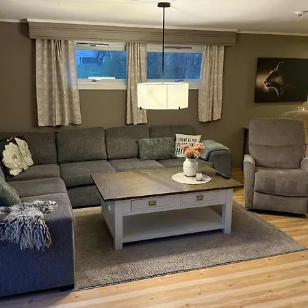 Feriehus Landsbyhus I Lofoten *