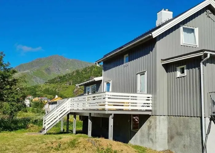 Landsbyhus I Lofoten בית נופש Napp