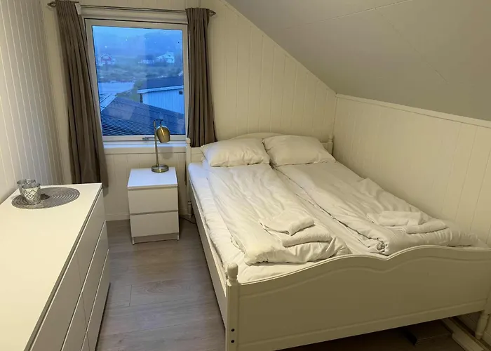 בית נופש Landsbyhus I Lofoten Napp
